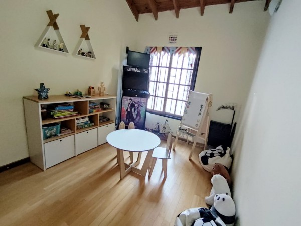 Duplex 4 amb, con garaje, patio y parrila