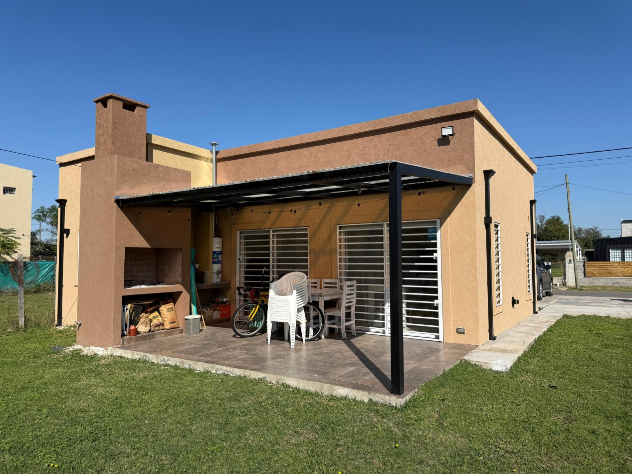 OPORTINIDAD!!! Excelente casa en lote propio listo para escriturar. APTO CREDITO!!!