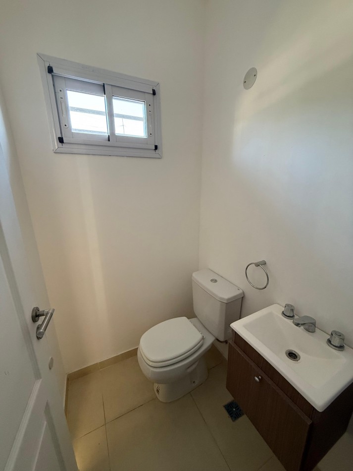 OPORTINIDAD!!! Excelente casa en lote propio listo para escriturar. APTO CREDITO!!!