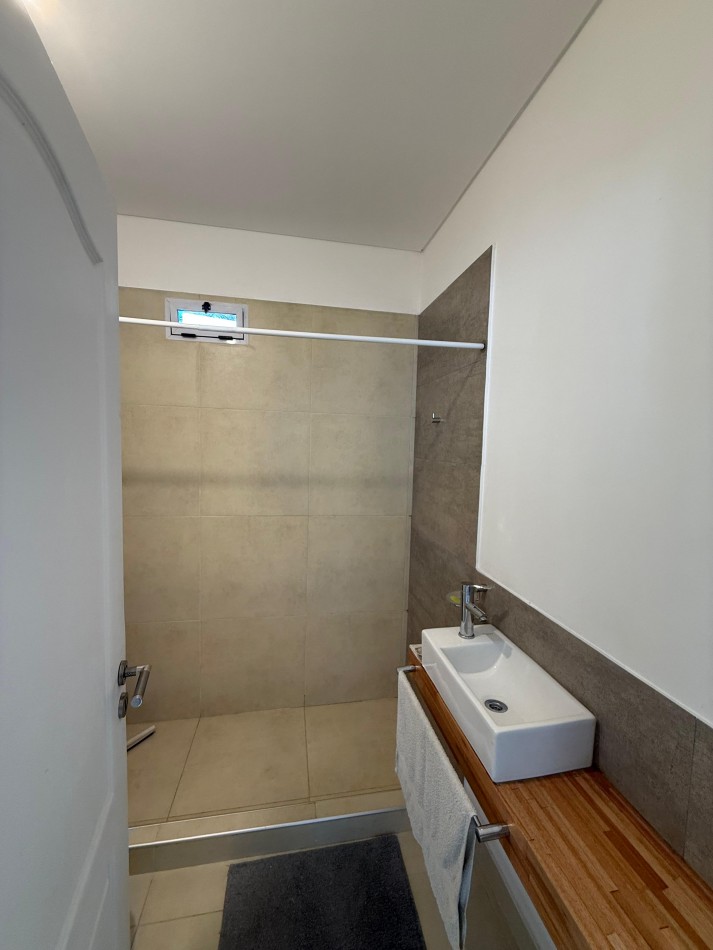 OPORTINIDAD!!! Excelente casa en lote propio listo para escriturar. APTO CREDITO!!!