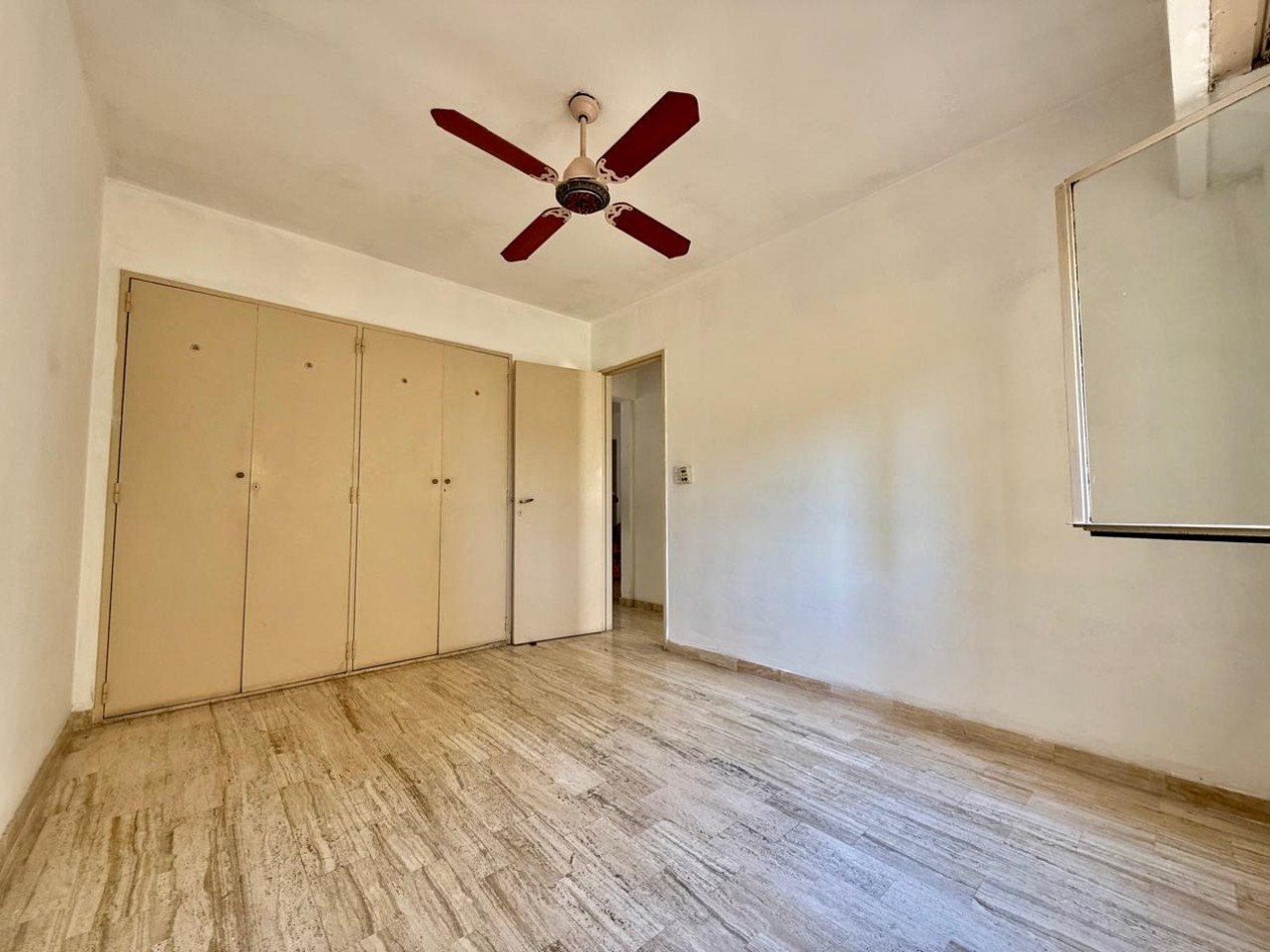 OPORTUNIDAD!!! Amplio y luminoso departamento dos amb..APTO CREDITO!!! Bajas expensas
