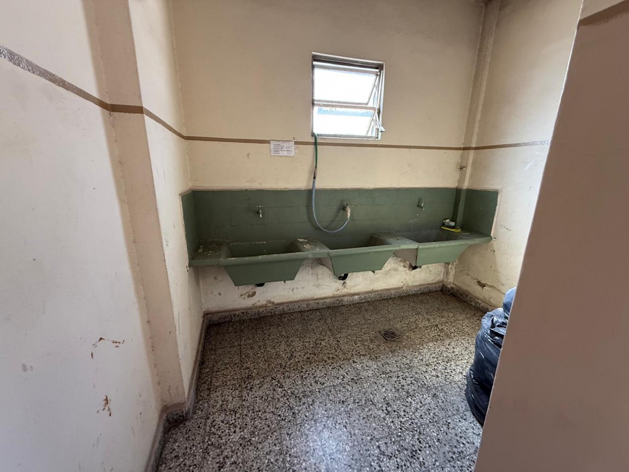 OPORTUNIDAD!!! Amplio y luminoso departamento dos amb..APTO CREDITO!!! Bajas expensas
