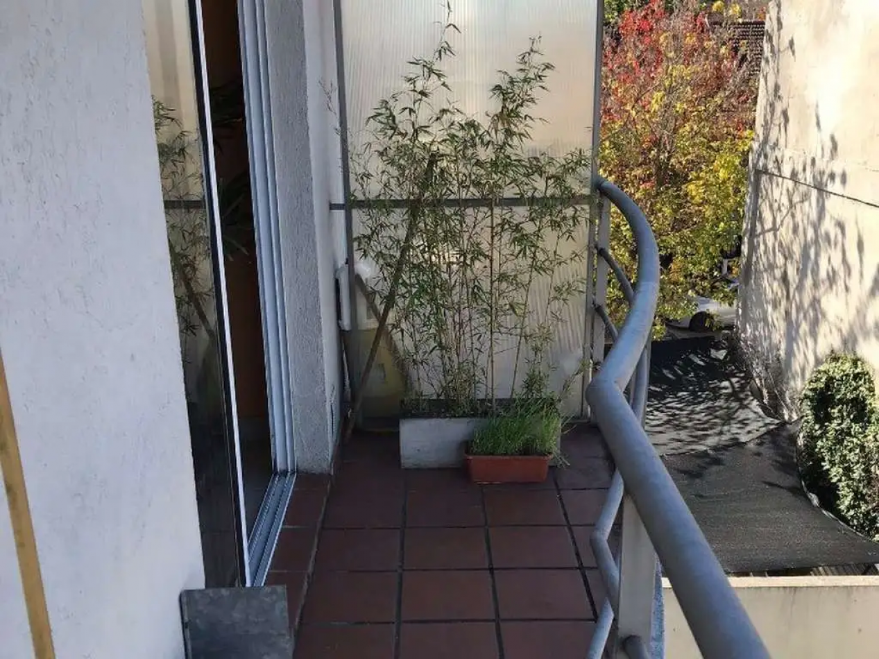 Excelente departamento dos ambientes con balcon y terraza propia. Bajas expensas!