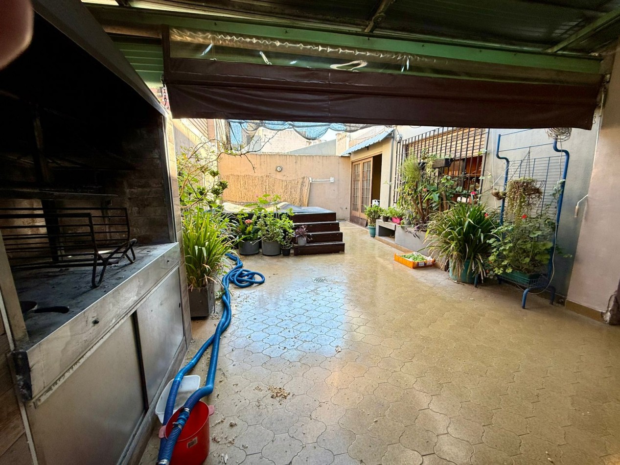 VENTA EN BOCK DOS CASAS EN LOTE PROPIO. OPORTUNIDAD DE INVERSION!!!