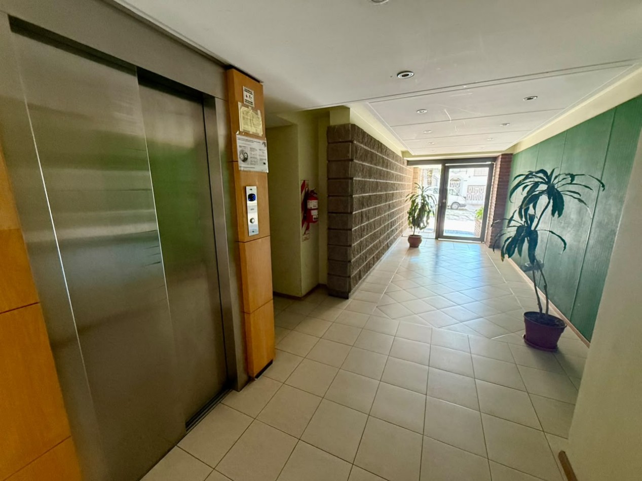 DEPARTAMENTO AL FRENTE 3 AMBIENTES CON COCHERA Y BAULERA EN VILLA URQUIZA