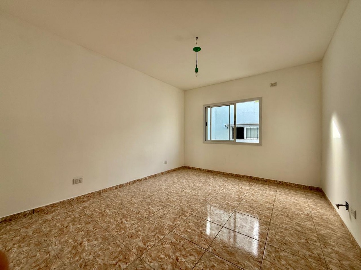 Excelente 3 ambientes en primer piso, sin expensas, no aceptan mascota