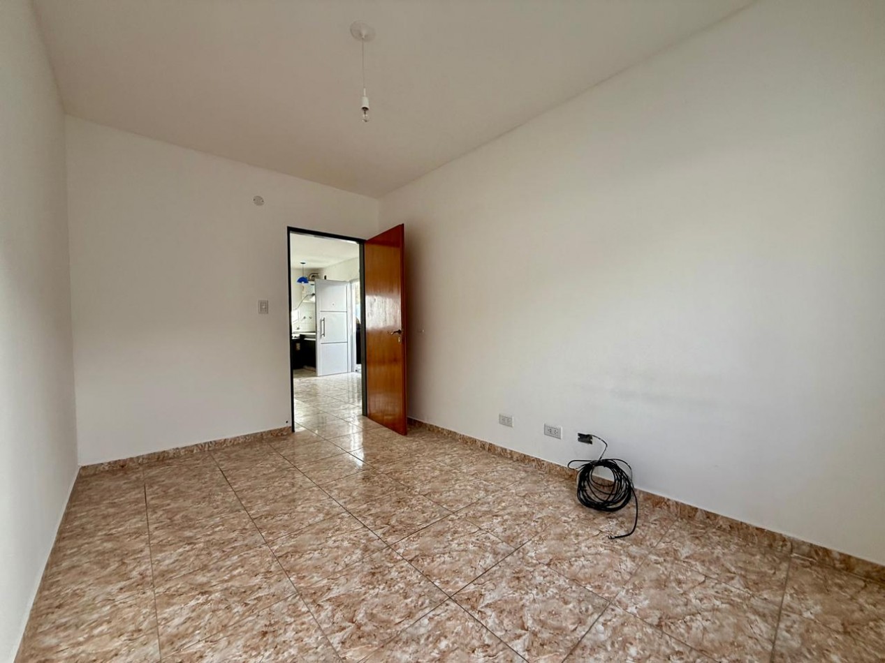 Excelente 3 ambientes en primer piso, sin expensas, no aceptan mascota