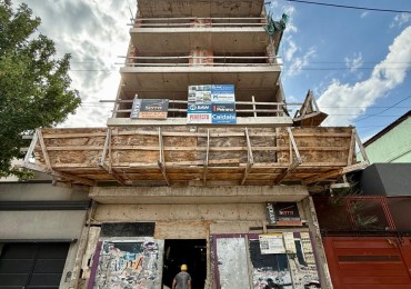 DOS AMB AL CONTRA FRENTE. VTA. EN POZO. ADELANTO Y CUOTAS FIJAS EN PESOS